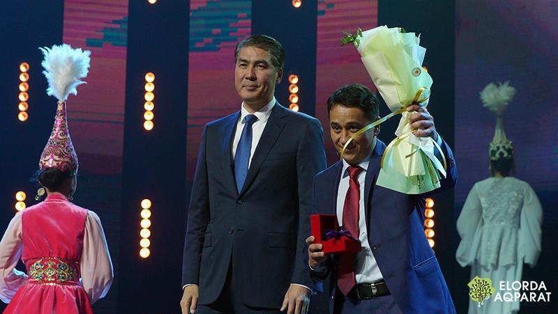 استانا قالاسى اكىمى دارىگەرلەرگە پاتەر كىلتىن تابىستادى
