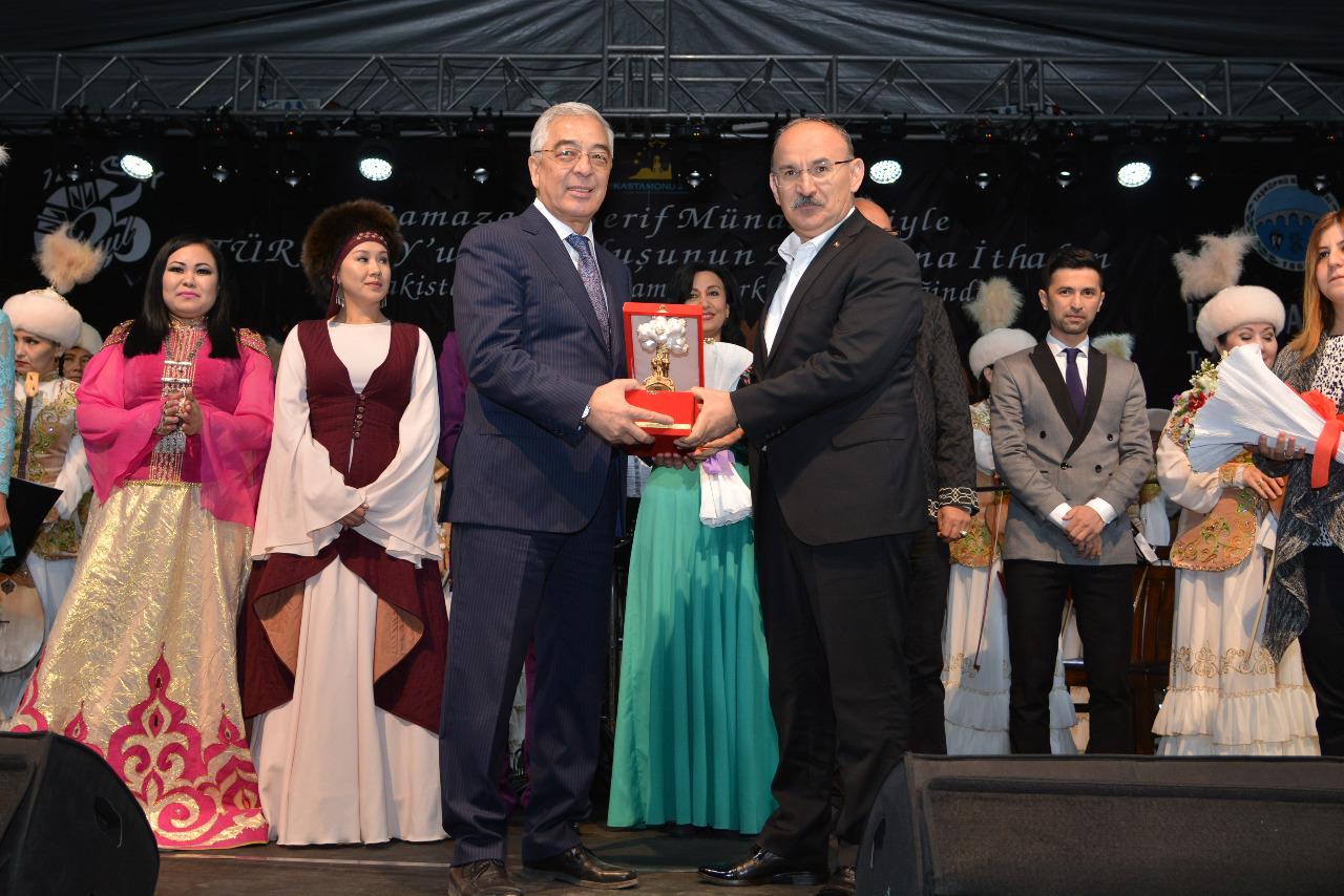 تۇركيادا ءداستۇرلى ونەر فەستيۆالى ءوتتى