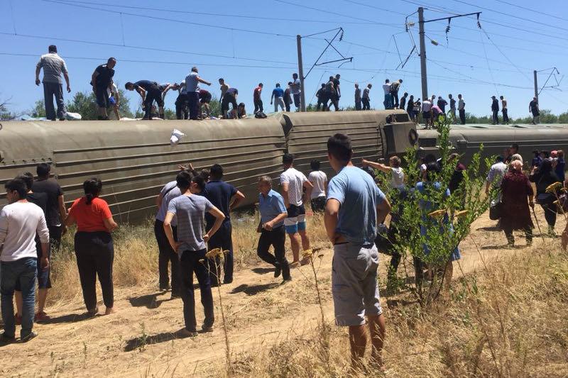 «استانا-الماتى» پويىزىنىڭ 400-دەن استام جولاۋشىسى الماتىعا جەتكىزىلدى