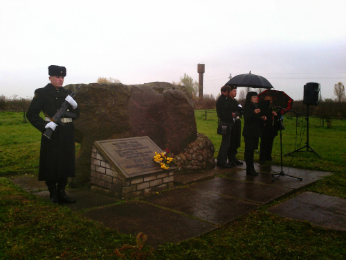جاۋىنگەر دەنەسى 74 جىلدان كەيىن اتا-بابا قورىمىنا قويىلدى