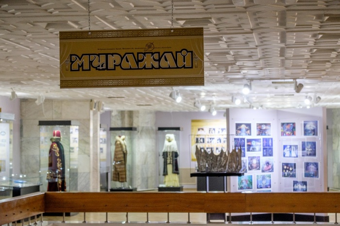 م.اۋەزوۆ اتىنداعى دراما تەاترى مۋزەيىندە 300 مىڭنان استام ءجادى­گەر ساق­تالعان