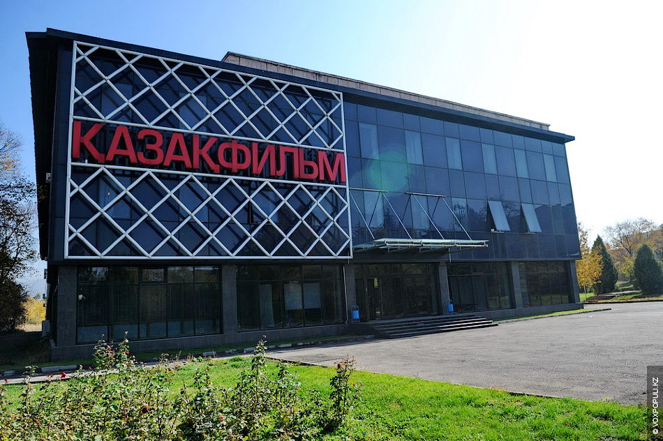 قازاق اكتەرى قىتايدا جۇلدەگەر اتاندى