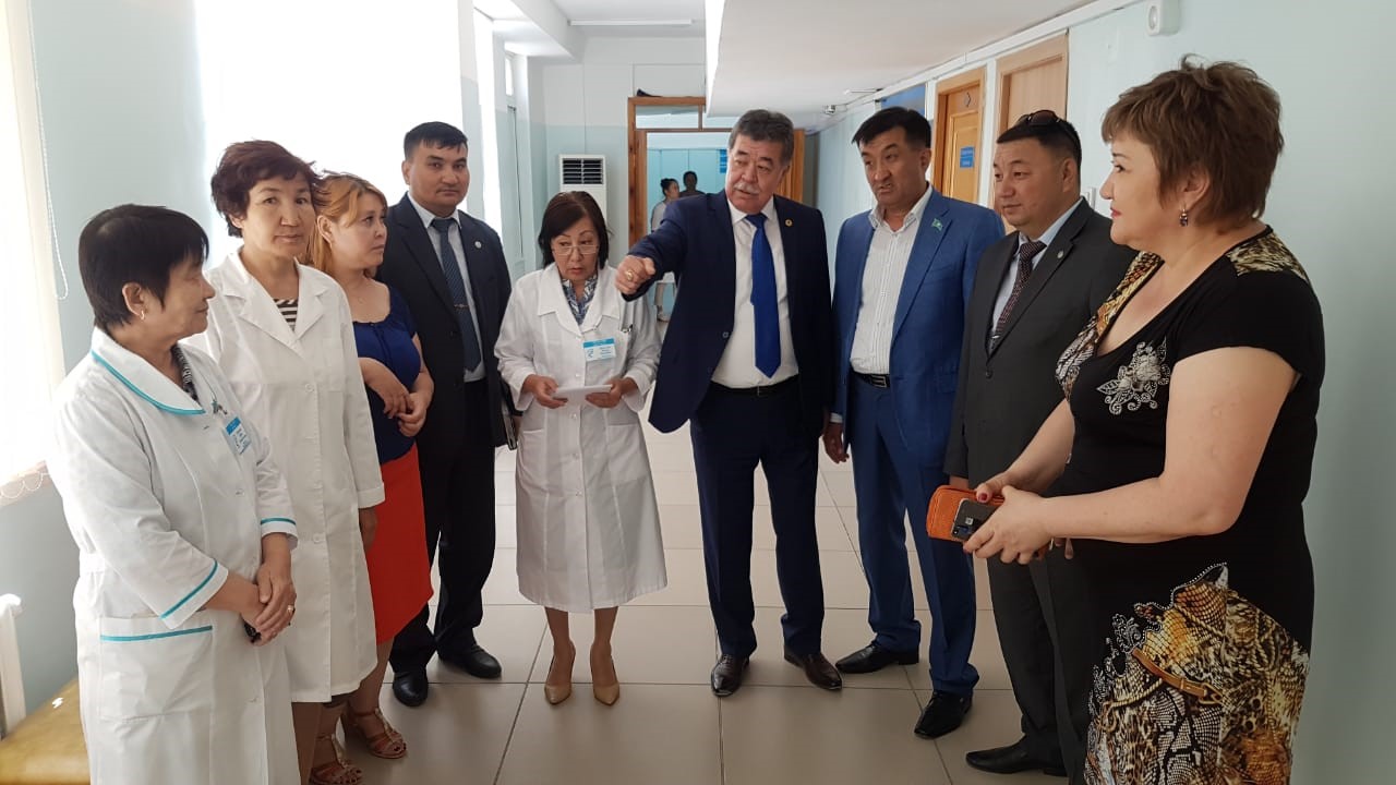 ماڭعىستاۋدا مەديتسينا مەكەمەلەرىنىڭ قىزمەت كورسەتۋ ساپاسى تەكسەرىلدى