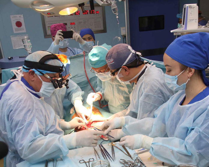 تارازدا تۇڭعىش رەت ترانسپلانتاتسيالىق وتا جاسالدى
