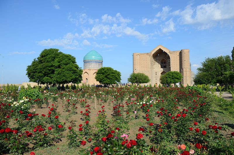 تۇركىستان – شامشىراعى قايتا جانعان كونە شاھار