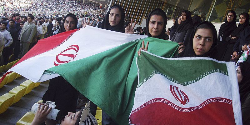 جاھان جاڭالىقتارى. يراندا ستاديونعا قىزداردىڭ كىرۋىنە رۇقسات ەتىلدى
