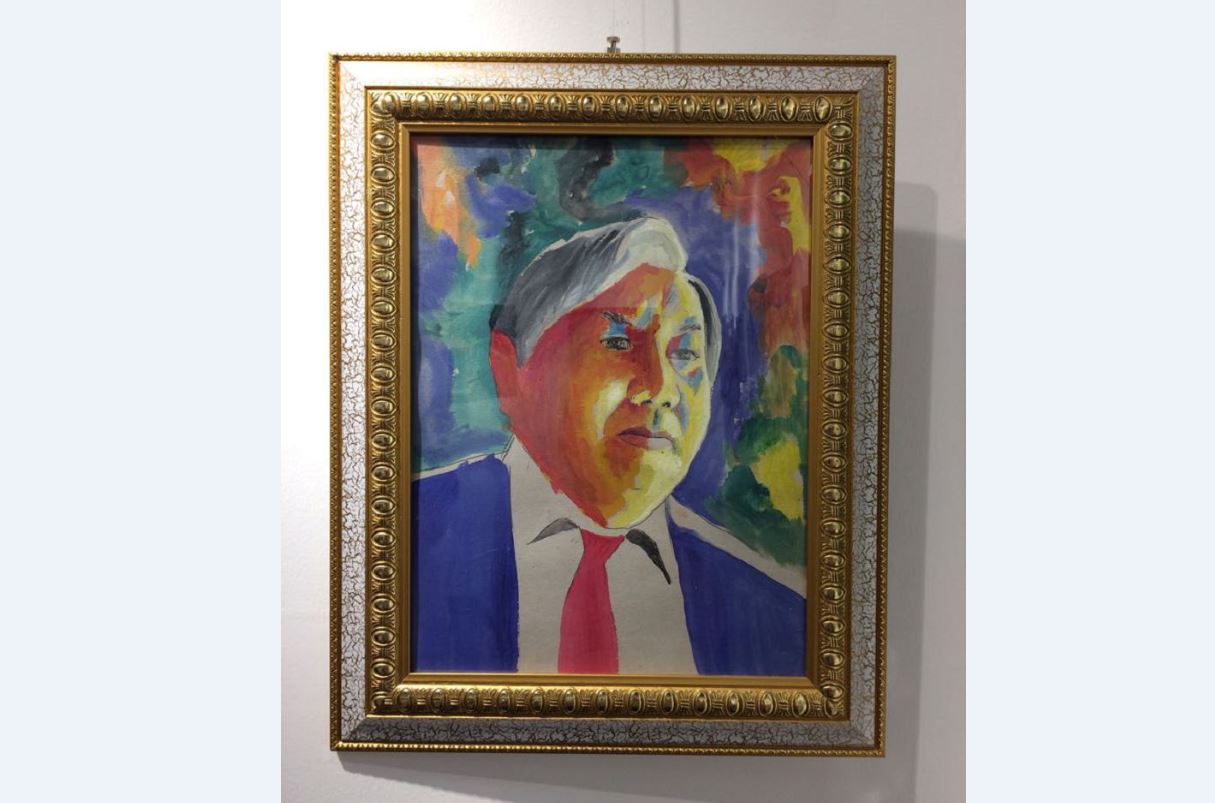 الماتى مۋ­­زەيىندە سۋرەتشى جۇمات انەس ۇلىنىڭ جەكە سۋرەت كورمەسى اشىلدى