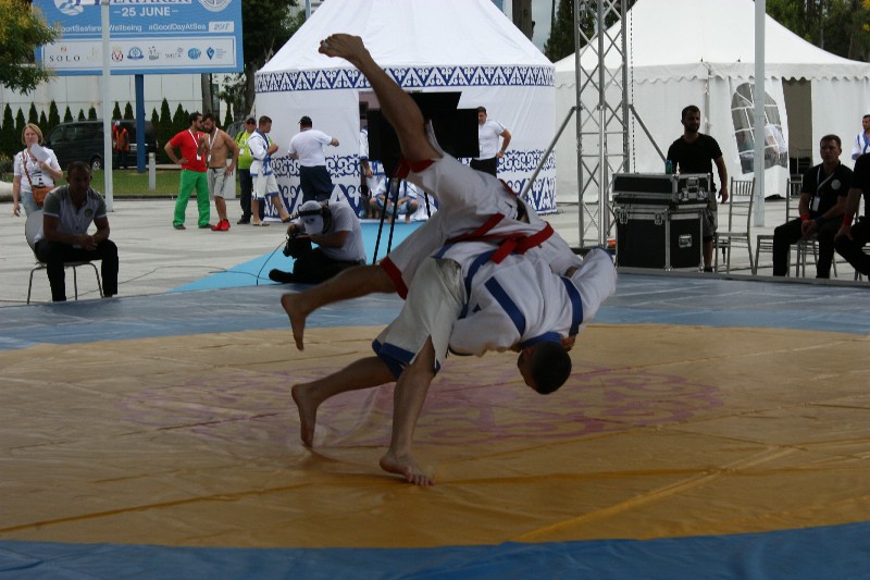 گرۋزيادا قازاق كۇرەسىنەن ەۋروپا چەمپيوناتى باستالدى