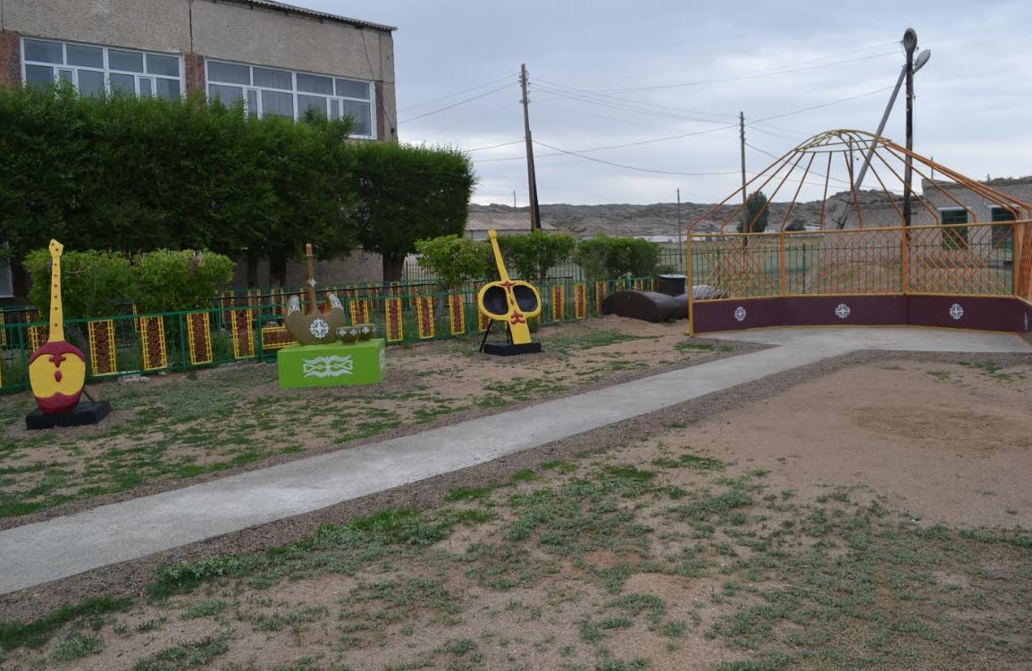 ۇزدىك اۋىل اتانعان ارقاتتا ۇلتتىق ۇلگىدەگى سۋ بۇرقاق ىسكە قوسىلدى.