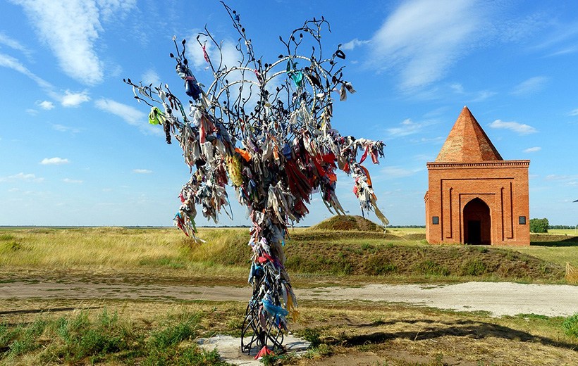 ارۋاعىڭ اسقاقتادى, قاجى بابا! 