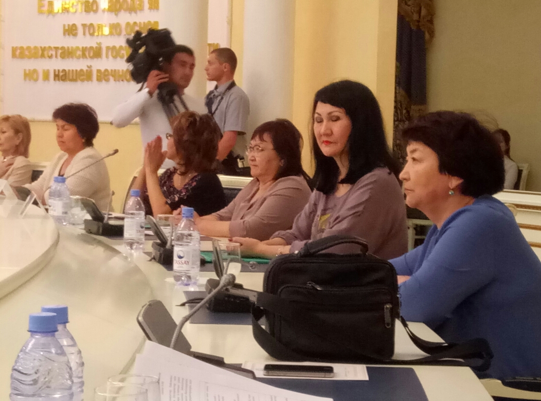 قوستانايدا بايلانىس جانە اقپارات قىزمەتكەرلەرى كۇنىنە وراي مەديا-فورۋم ءوتتى