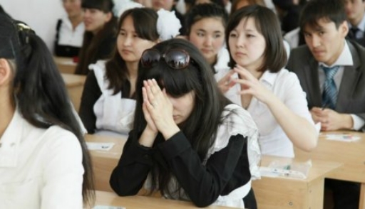 ەلىمىزدە ۇبت-نى اعىلشىنشا تاپسىرعان جەتى تۇلەكتىڭ ۇشەۋى  – قوستانايدان