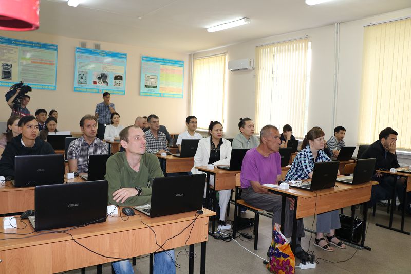 الماتىدا اسكەري مەكتەپ بازاسىندا ءىت-سىنىپ اشىلدى