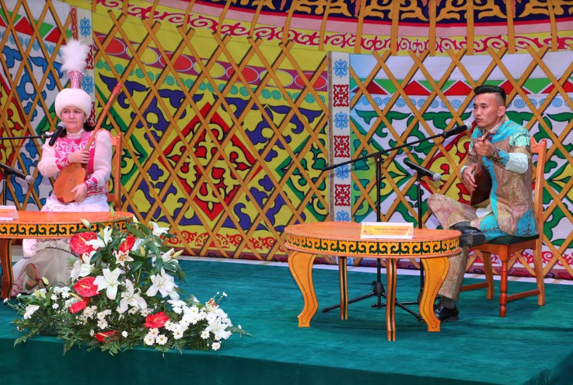 ورالدا رەسپۋبليكالىق اقىندار ايتىسى ءوتتى