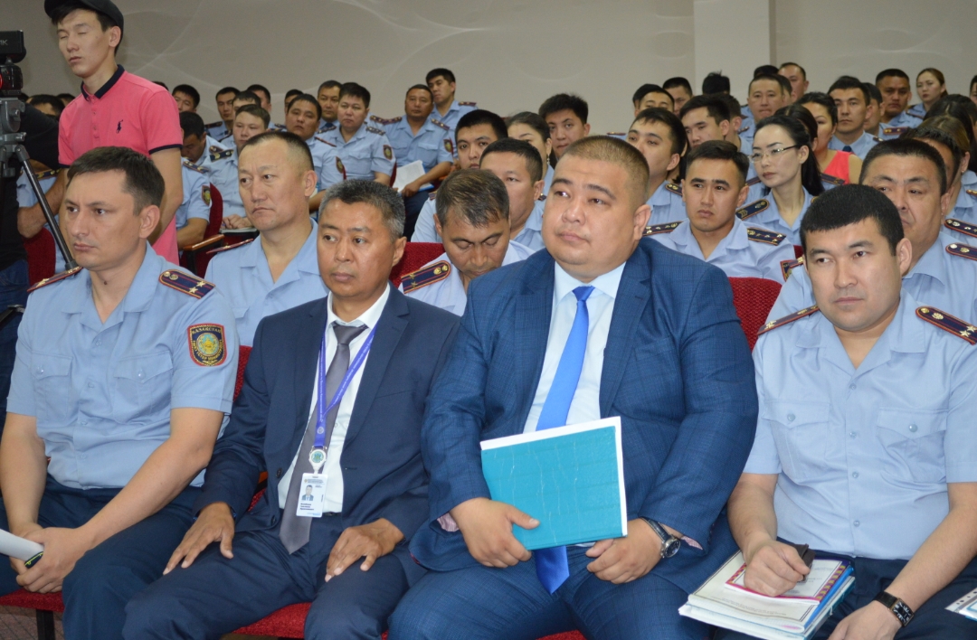 سەمەيدە قۇقىق قورعاۋشىلار اراسىنداعى جەمقورلىق فاكتىلەرى تالقىلاندى