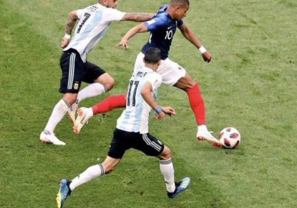 ارگەنتينا قۇراماسى الەم چەمپيوناتىمەن قوش ايتىستى