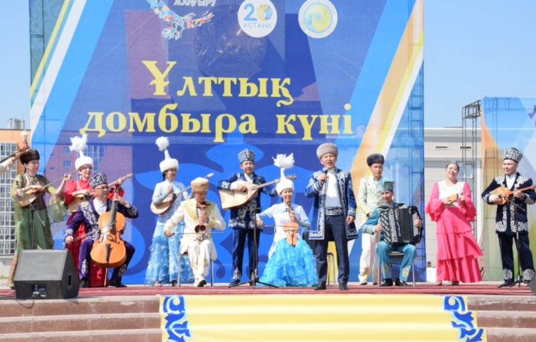 باتىس قازاقستاندا ۇلتتىق دومبىرا كۇنى اتاپ ءوتىلدى