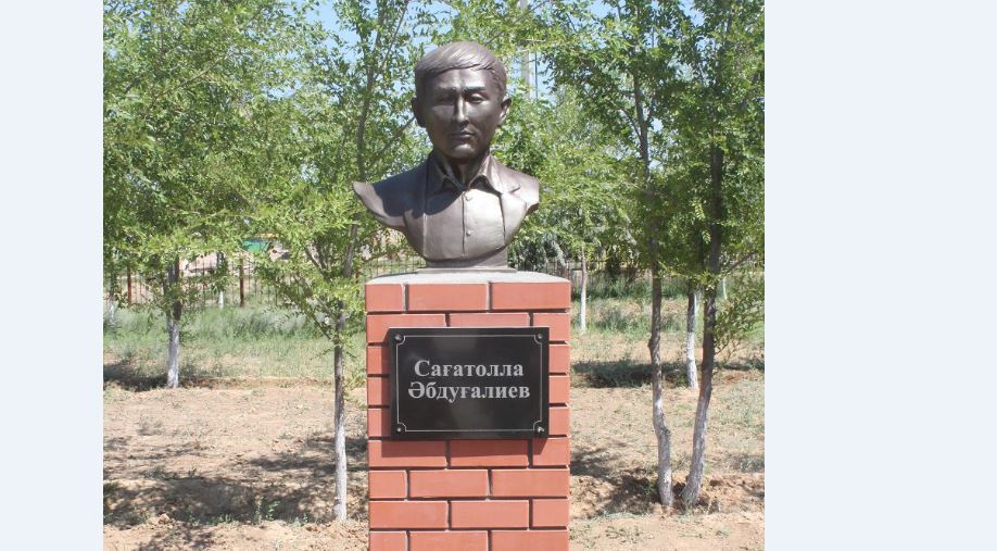 ساعات ابدۋعاليەۆ - حالىقتىڭ جۇرەگىندە قالعان اقىن