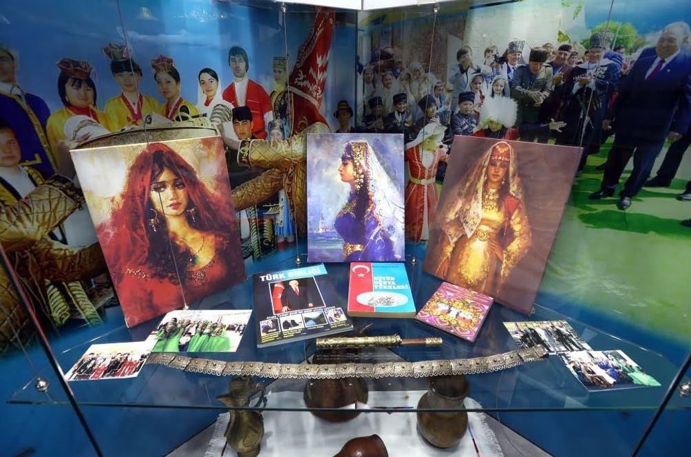 الماتى مۋزەيىندە «اقىسكا» تۇرىك ەتنومادەني ورتالىعىنىڭ  كورمەسى اشىلدى