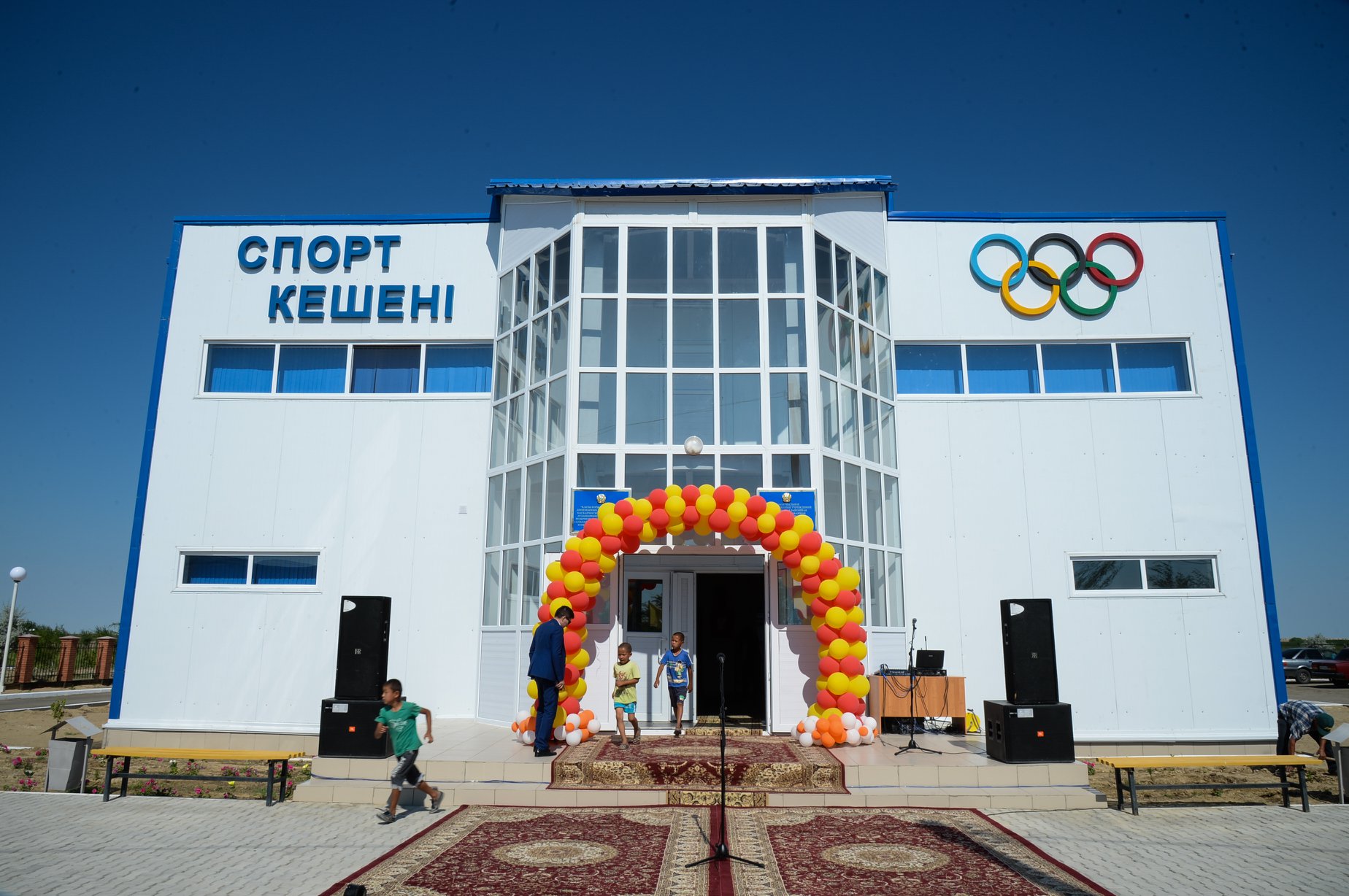 سپورت عيماراتتارى كوبەيىپ جاتىر