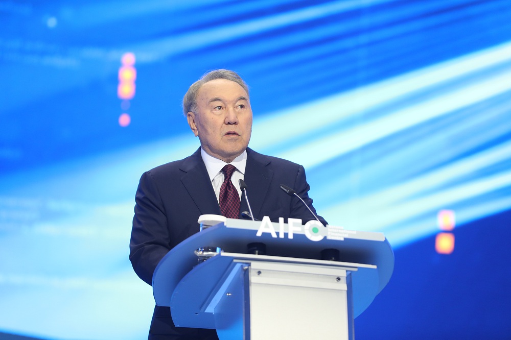 استانا -  ەلىمىزدەگى بارلىق باستامالار مەن وڭ وزگەرىستەردىڭ فلاگمانى - ەلباسى