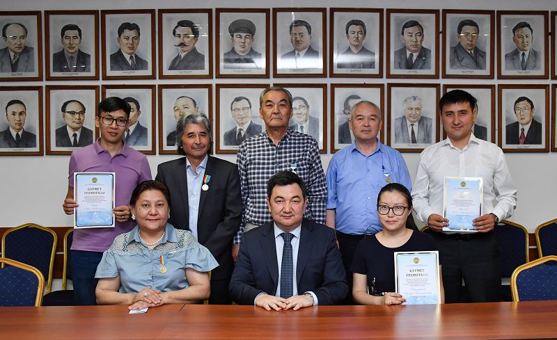 «ەگەمەن قازاقستان» جۋرناليستەرى ماراپاتتالدى