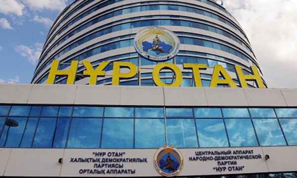 مەرەكە قارساڭىندا پارتيا قاتارى تولىقتى