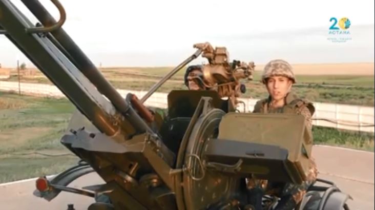 استانانىڭ قۇرداستارى قورعانىس مينيسترلىگىنىڭ اتىنان ۆيدەو قۇتتىقتاۋ جولدادى (ۆيدەو)