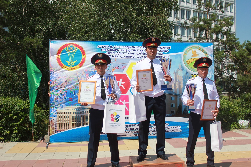 قوستانايلىق پوليتسەيلەر چەمپيونات جۇلدەگەرى اتاندى