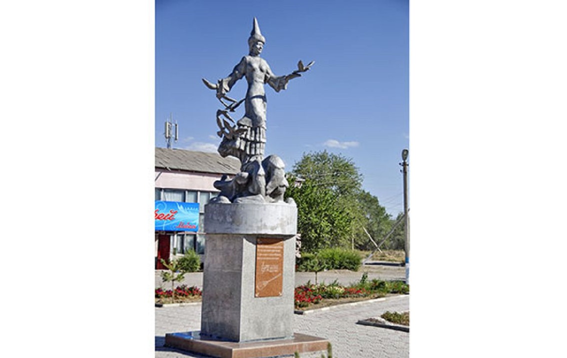 كۇي قۇرمەتىنە ارنالعان ەسكەرتكىش