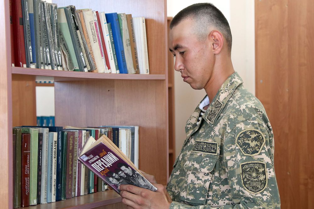 قىزىق كىتاپ ساربازدىڭ سەرىگى