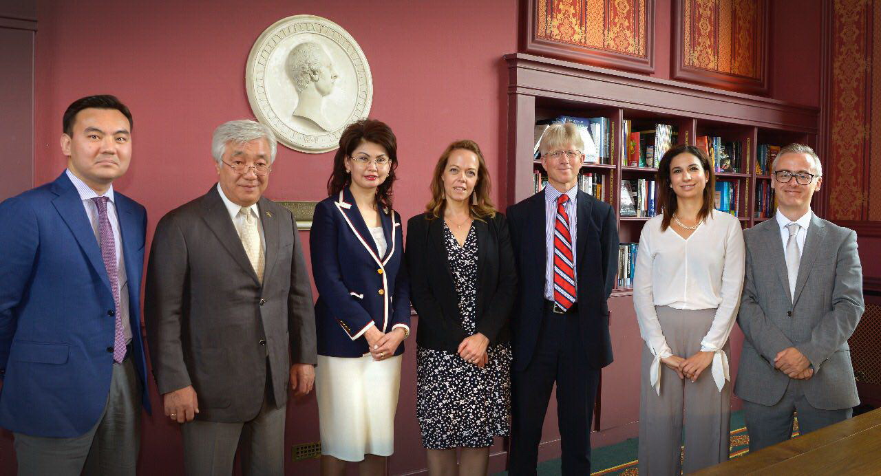 كەمبريدج ۋنيۆەرسيتەتى قازاق ادەبيەتىنىڭ انتولوگياسىن اۋدارادى