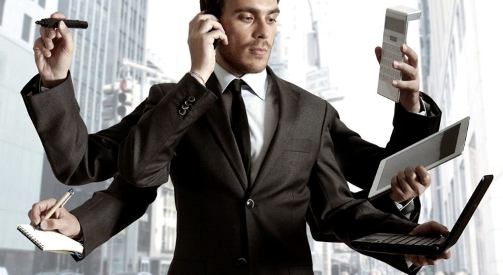 ديپلوماتتار قالاي دايىندالادى؟ تۇلەكتەردىڭ ارمانى جوو ءۇشىن بيزنەسكە اينالدى