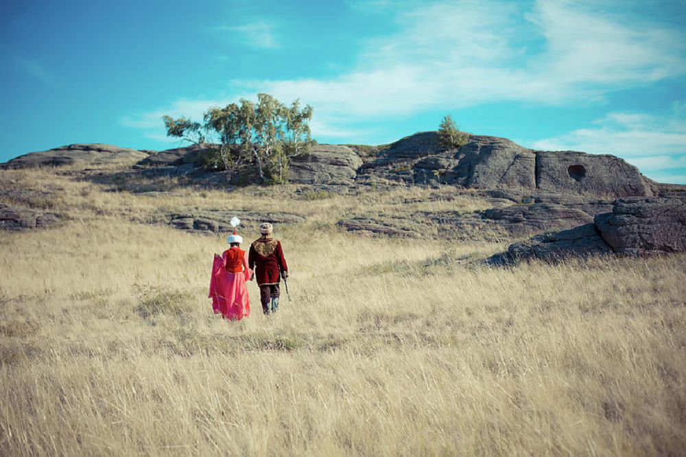 قوبىز ءۇندى ەستاي