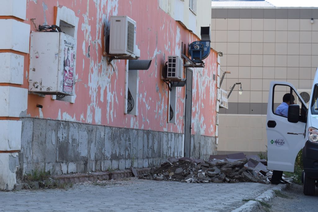 اتىراۋدا اباتتاندىرۋ ەرەجەسىن ساقتاماعان كاسىپكەرلىك سۋبەكتىلەرىنە 100 ۇيعارىم بەرىلدى