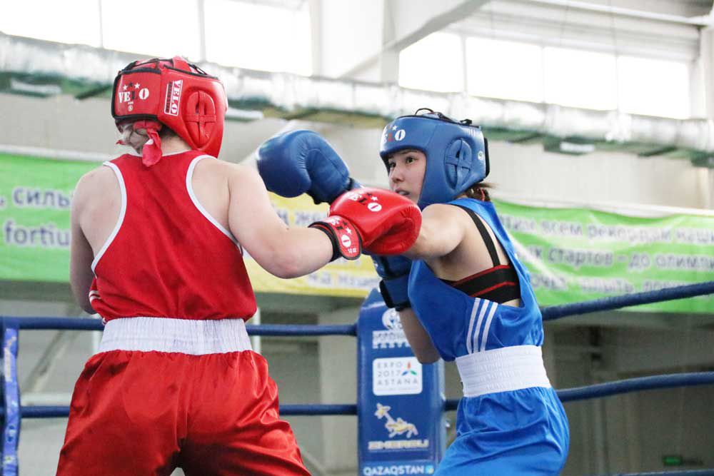 بۋداپەشتتە بوكستان جاستار اراسىنداعى الەم بىرىنشىلىگى وتەدى