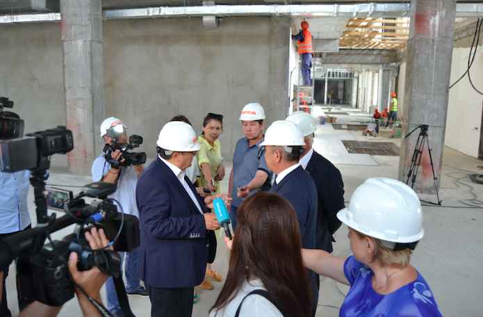 ماجىلىسمەندەر پەتروپاۆلدا وقۋشىلار سارايىنىڭ قۇرىلىسىمەن تانىستى