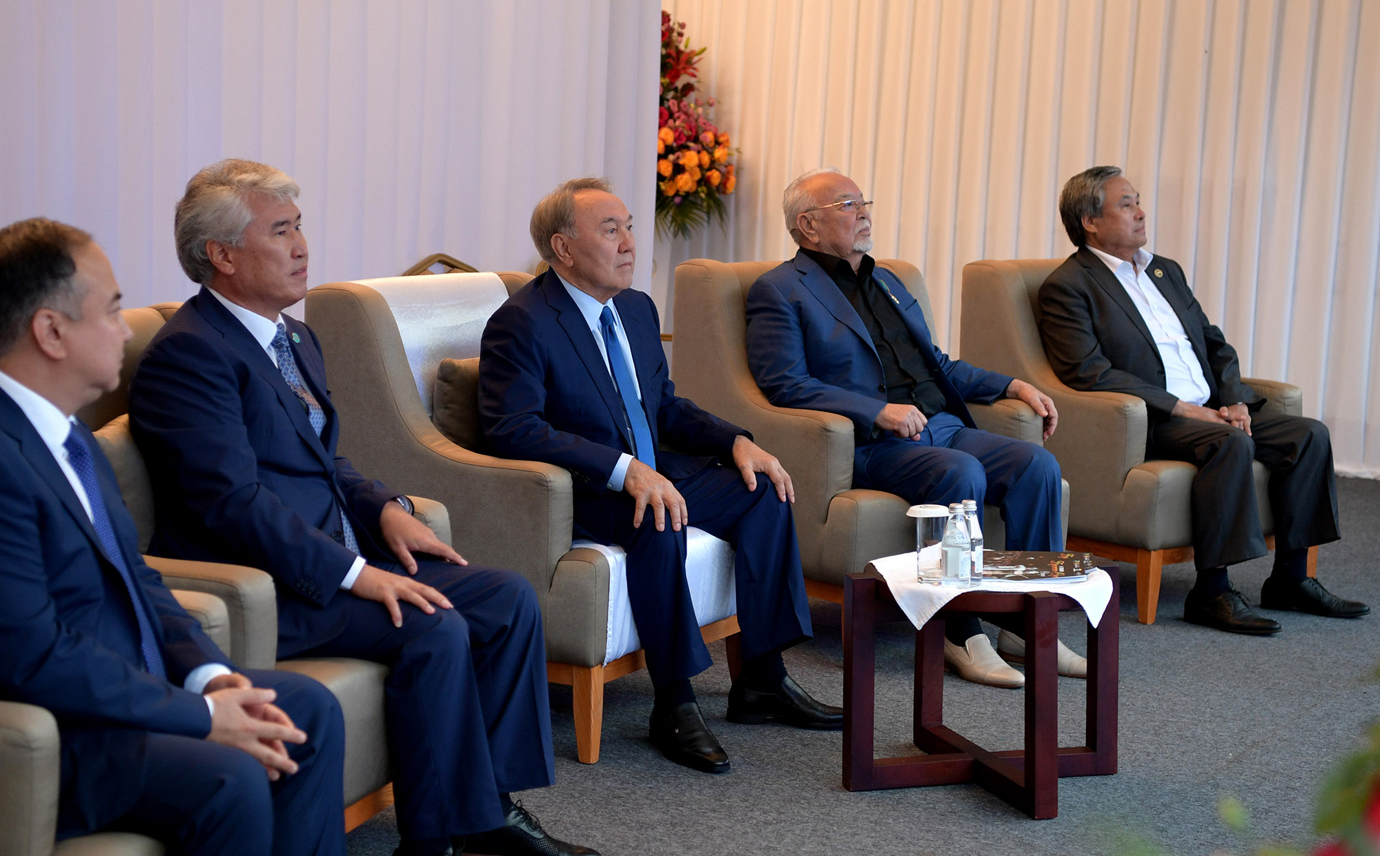 قازاقستان پرەزيدەنتى «ءبىرجان-سارا» وپەراسىنا باردى