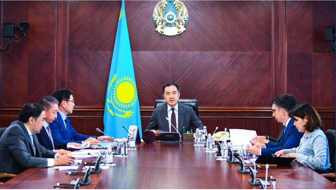 ۇكىمەتتە قازاقستاننىڭ ءۇشىنشى جاڭعىرۋىن جوبالىق باسقارۋ ماسەلەلەرى جونىندە كەڭەس ءوتتى