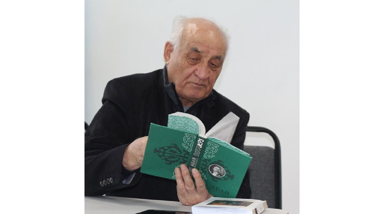 كورنەكتى جازۋشى ءارى جۋرناليست ومىردەن ءوتتى