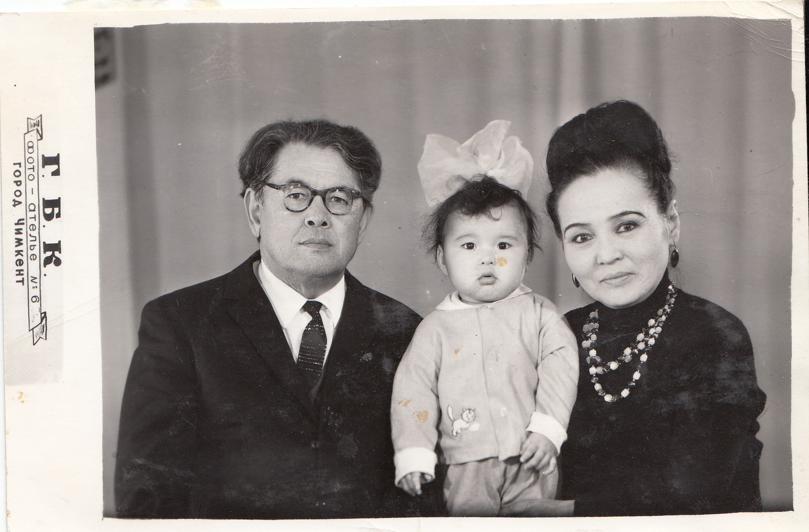 وتكەندەر ءىزى وشپەيدى. «جۇمكەن, ءۇش كۇننەن سوڭ مايدانعا اتتانامىز. ارىس ستانساسىنان وتەمىز... »