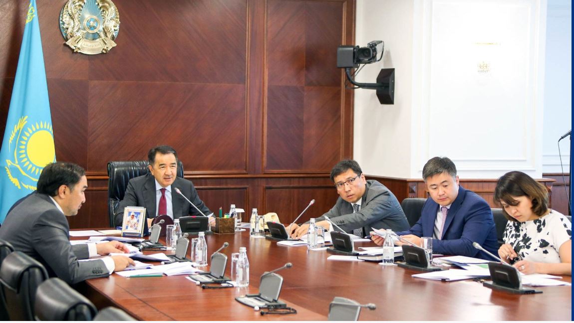 ب.ساعىنتاەۆ قاراعاندى جانە قىزىلوردا وبلىستارىن دامىتۋ ماسەلەلەرى جونىندە كەڭەس وتكىزدى