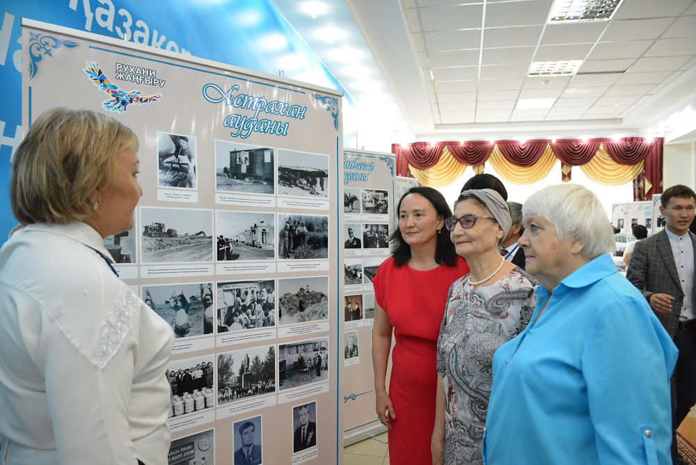 كوكشەتاۋدا كوشپەلى كورمەنىڭ تۇساۋكەسەرى ءوتتى