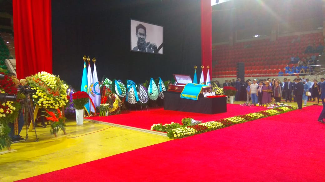 الماتىلىقتار دەنيس تەندى اقتىق ساپارعا شىعارىپ سالدى