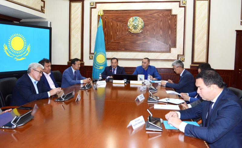 كاسىپوداقتار فەدەراتسياسىنىڭ توراعاسى ەرالى توعجانوۆپەن كەزدەستى