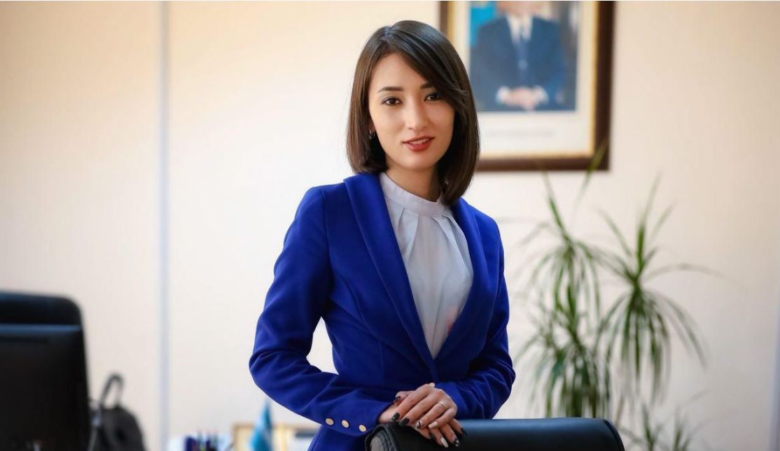 زارينا نۇرلانوۆا پرەمەر-ءمينيستردىڭ ءباسپاسوز حاتشىسى بولىپ تاعايىندالدى