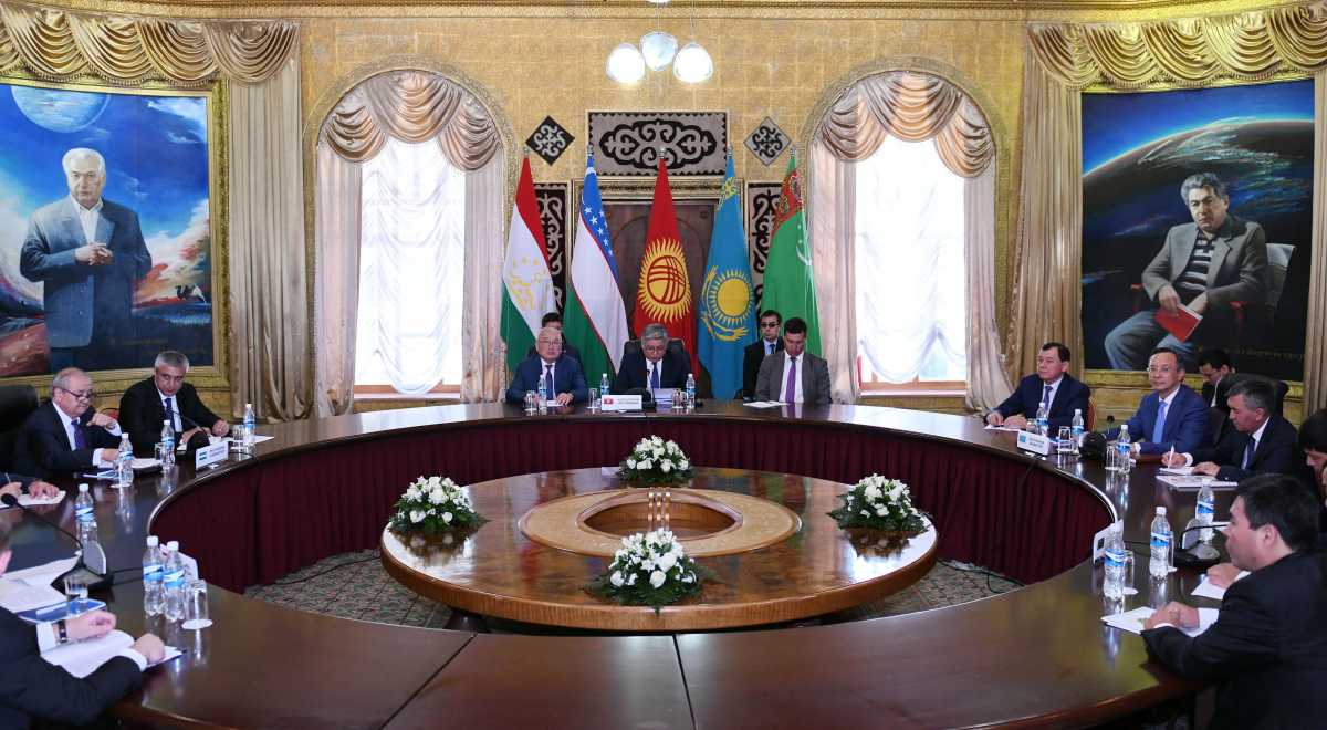 ورتالىق ازيا ەلدەرى: ىنتىماقتاستىق كەڭەيە ءتۇستى