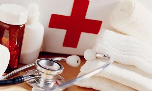 قوستاناي وبلىسىندا كەنشىلەر تاماقتان ۋلانىپ قالدى