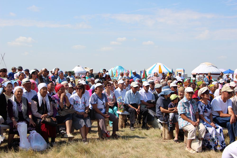 قازاعىنا قادىرلى «قورلانىمەن»