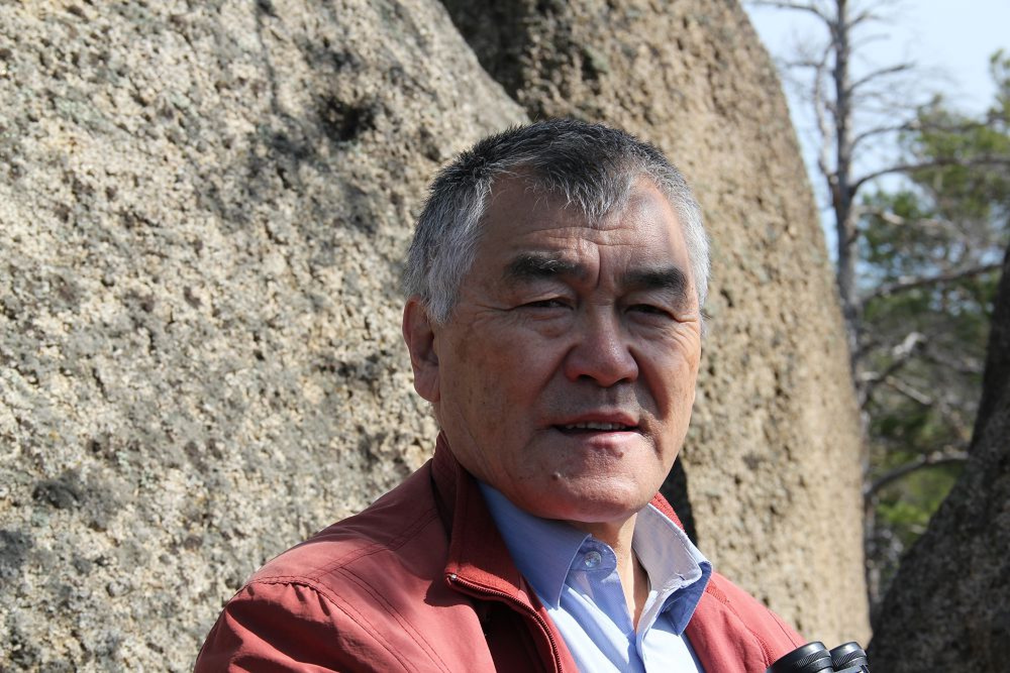 «اۋىلىندا بار اعانىڭ قىزقاراعاي» - جولامان تۇرسىنباەۆ
